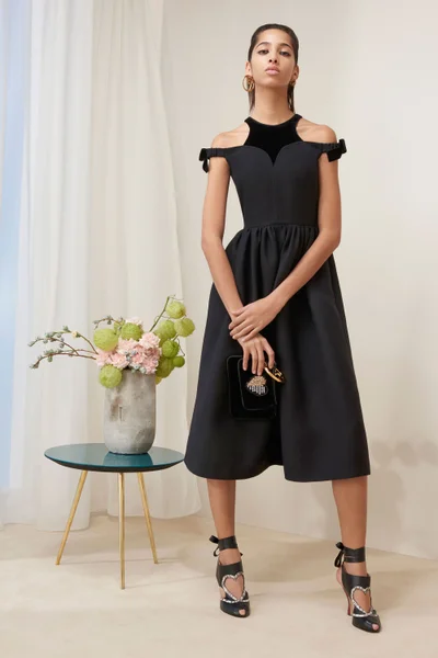 Look 16
